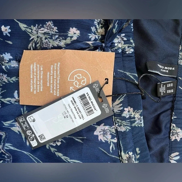 Vero Moda Curve Navy Floral Knee Length Skirt Women Plus Size 24 - Picture 7 of 8